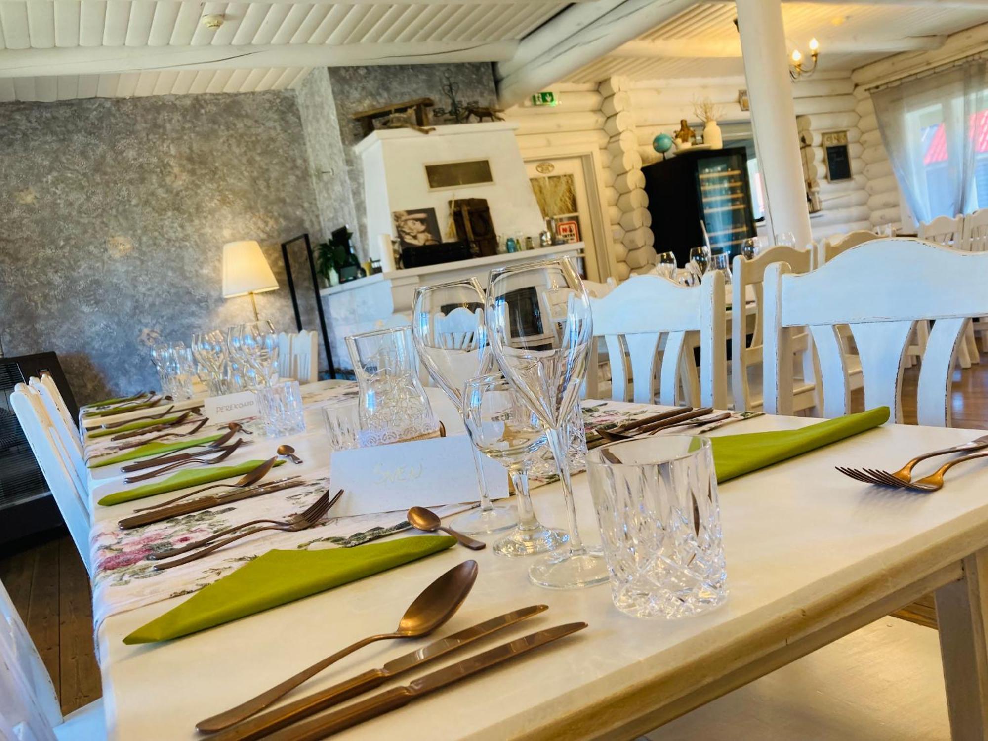Hotel Kliff Butiik Majutus & Restoran à Panga Extérieur photo